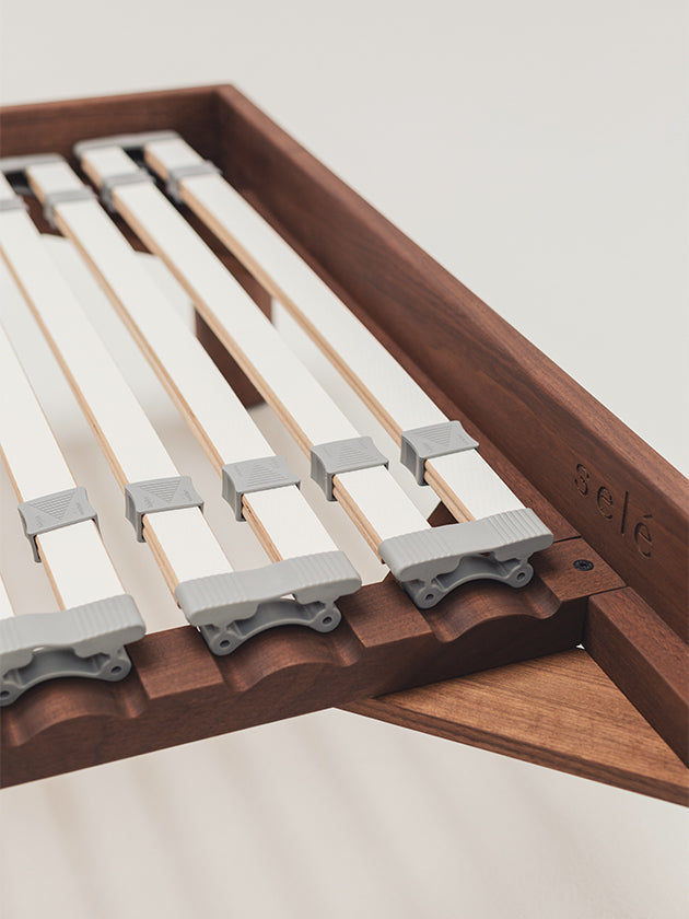 18° Bed | Walnut - Outlet