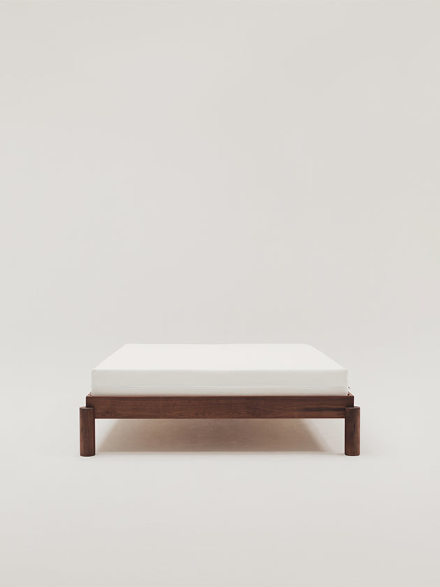 18° Bed | Walnut - Outlet