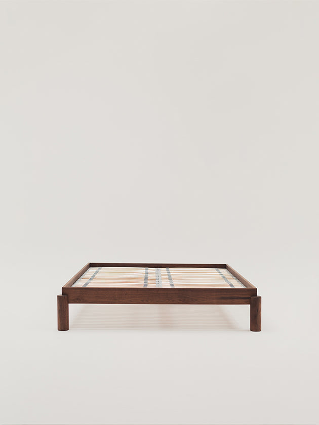 18° Bed | Walnut - Outlet